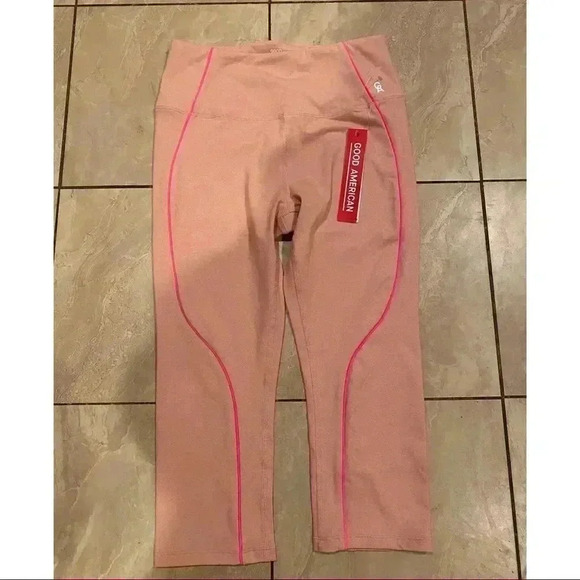 Good American The Electric Feel Crop Leggings - Picture 7 of 9